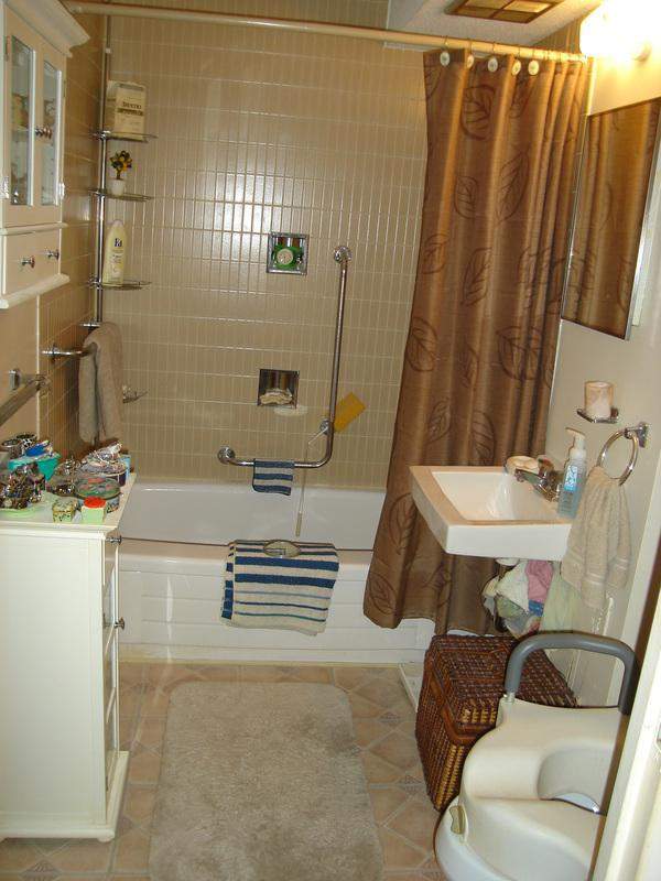 Quiet bachelor suite Scarborough